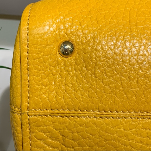 Fendi Yellow Duffle - Picture 7 of 7